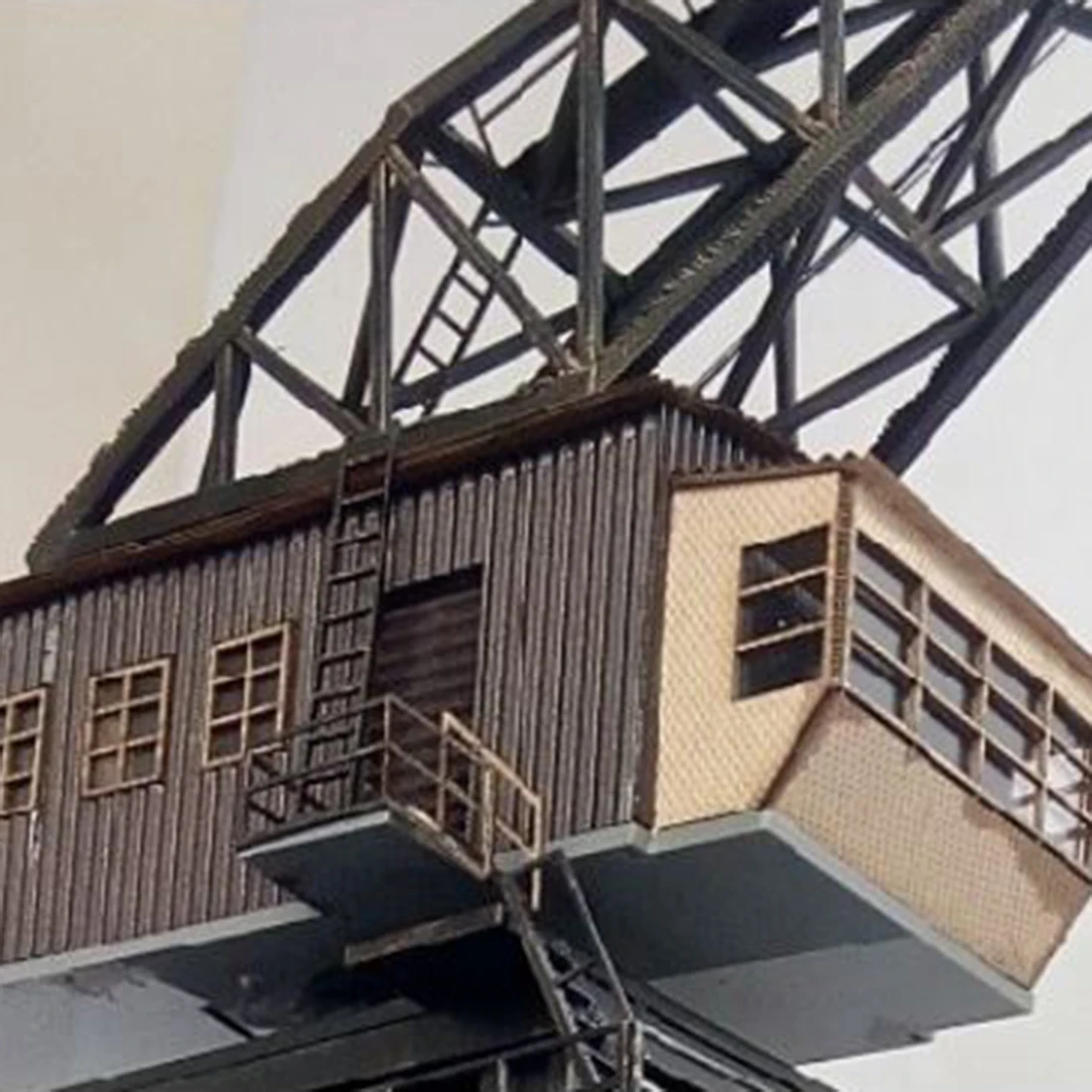 

1:87 HO Scale Train Railway Scene Decoration Large-Scale Coal Crane Model For Sand Table