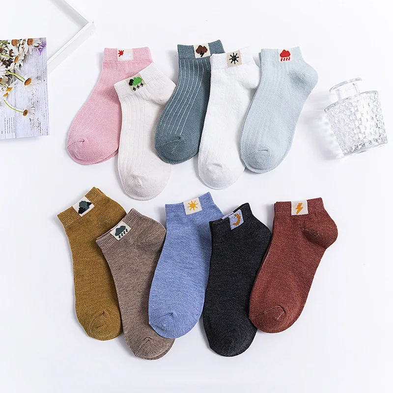 KNOW DREAM Socks women Lace ship socks spring autumn style big size wear retro color whole circle silicone lace invisible |
