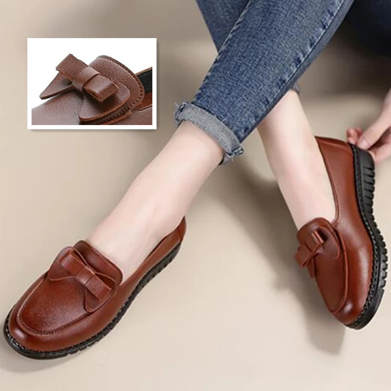 Женские лоферы на плоской подошве из натуральной кожи с бантом бабочкой Черные