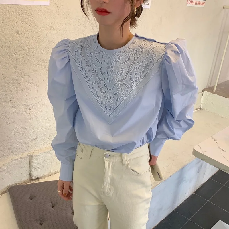 

Qooth Women Tops White O-Neck Puff Long Sleeve Shirt 2021 Wear Office Blusas Femininas harajuku Blouse Hollow Out Shirt QT498