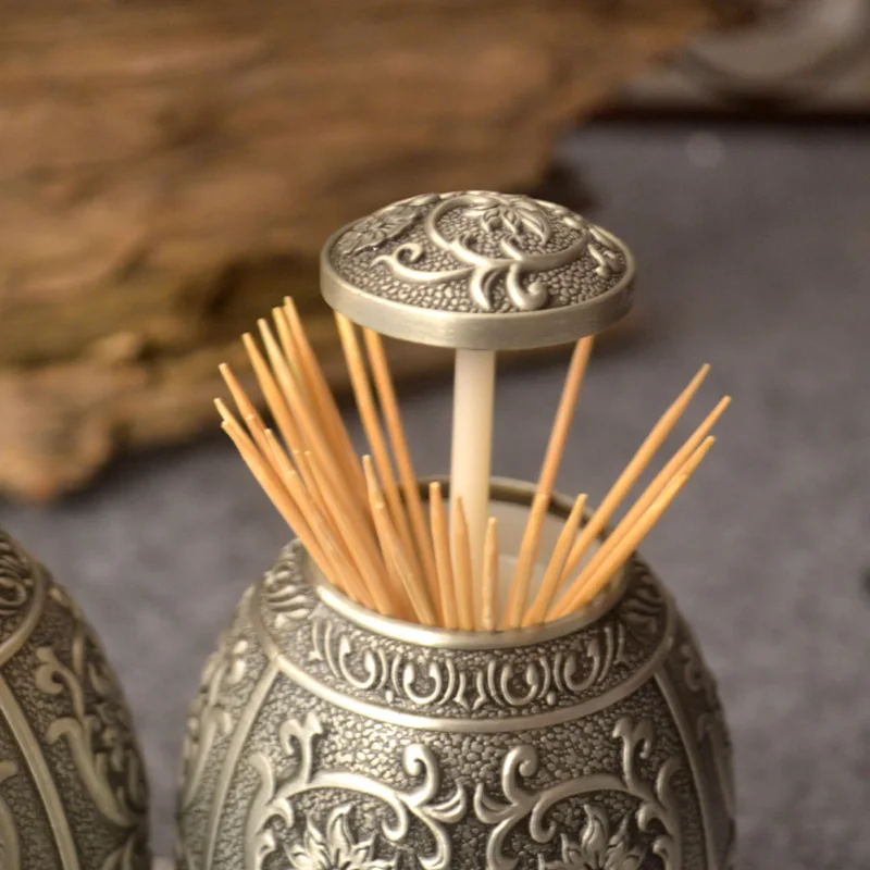 

Metal Vintage Automatic Toothpick Holder Zinc Alloy Metal Dispenser Box Organizer European Style New Design Carving Patterns