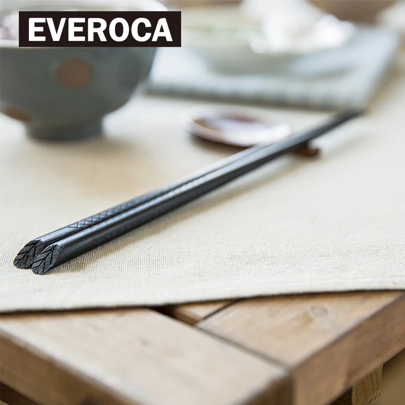 

1 Pair of Creative Wooden Chopsticks Japanese Style Non-slip Reusable Western Arrow Wood Cutlery