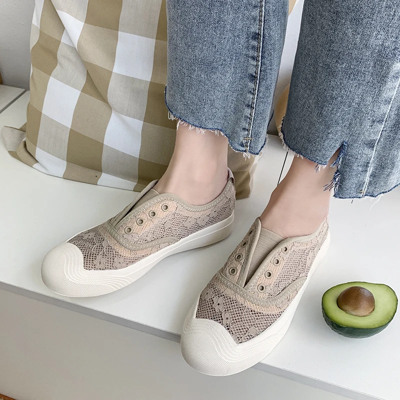 

Fashion 2020 summer sneakers for women breathable mesh shoes breathable lace fabric white flat vulcanized ballet shoes