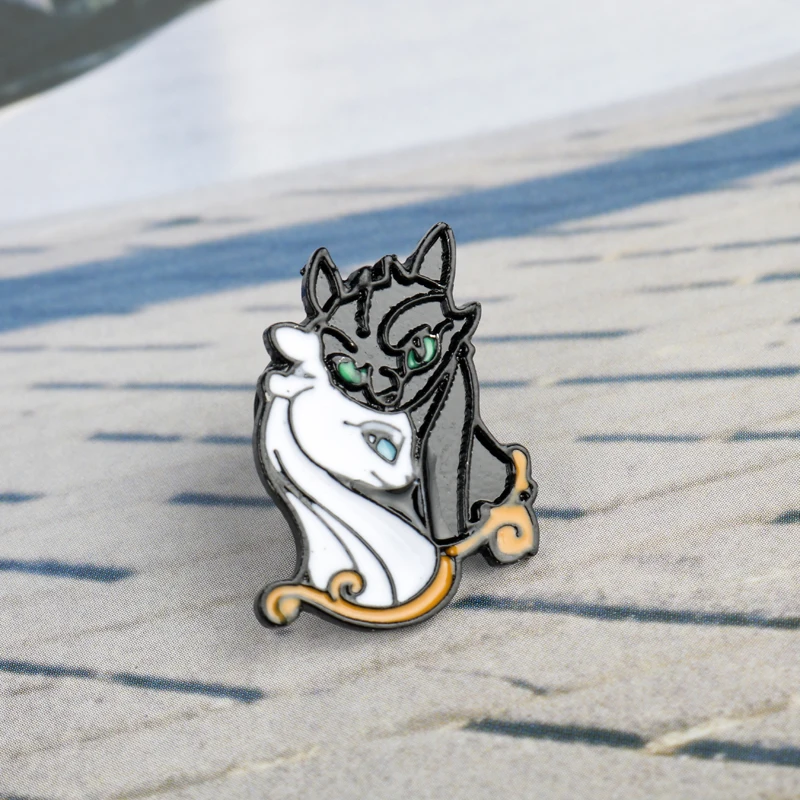 

White Black Dragon Pins Creative Lover Brooch Shirt Bag Lap Pins Brooch Backpack Lapel Shirt Enamel Pin Brooches for Gift