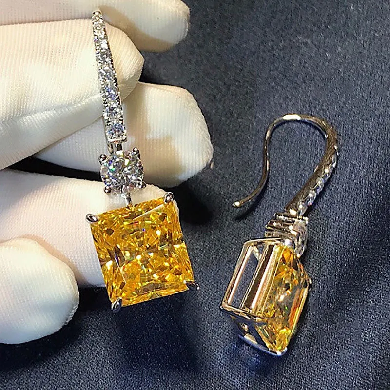 Серьги вечерние из серебра 925 пробы с топазом 3 карата бриллиантами | Украшения и