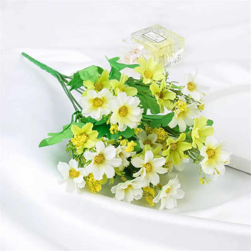 

Cute Silk Daisy One Bouquet 7 Branch 28 Heads Flower Bouquet Artificial Decorative Flower Home Room Table Wedding Decoration