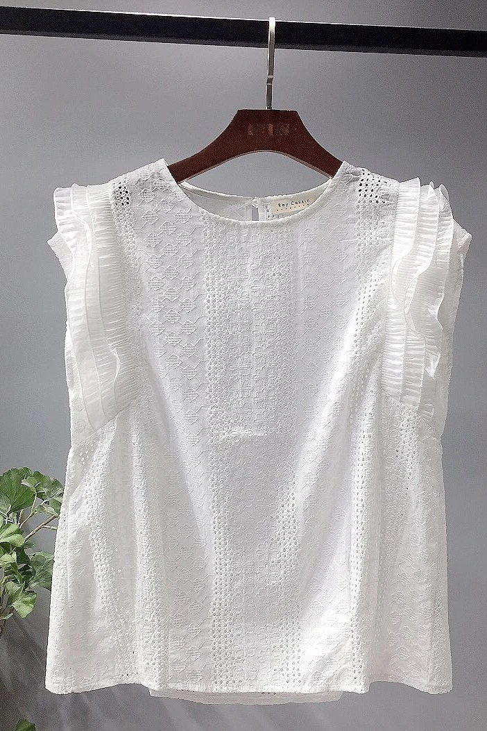 

New summer sleeveless tops lace hollow tank top Embroidered Shirt tops