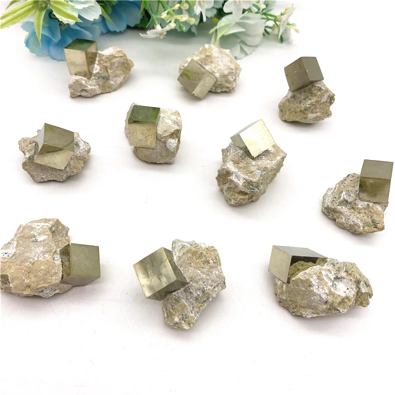

Drop Shipping 1PC 100% Natural Spanish Pyrite Chalcopyrite Cube Raw Stone Teaching Specimen Healing Natural Stones and Crystals