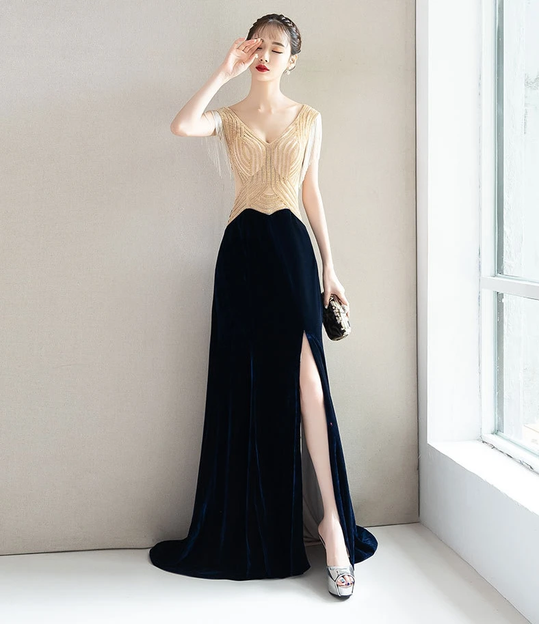 Женское вечернее платье с юбкой годе темно синее длинное V образным вырезом и