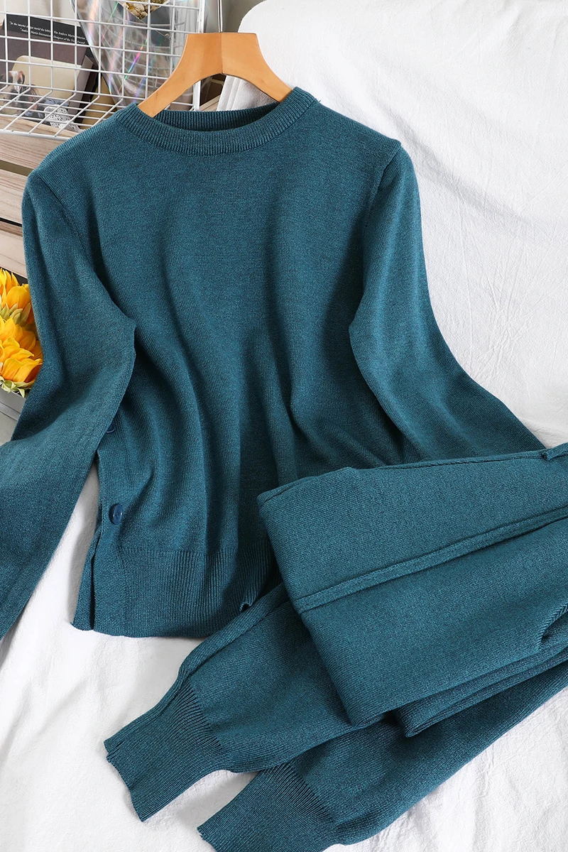 

Simple Casual Suit Women Solid Color Round Neck Long Sleeve Loose Knitwear Ankle-Tied High Waist Harem Pants Two-Piece Set