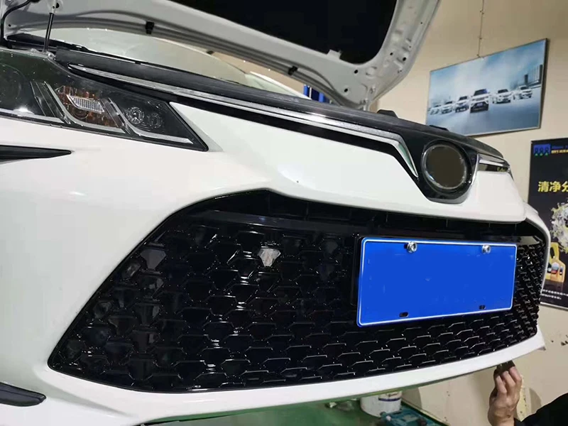 Решетки для передних гонок Toyota New Corolla 2019 2020 комплект кузова решетка переднего