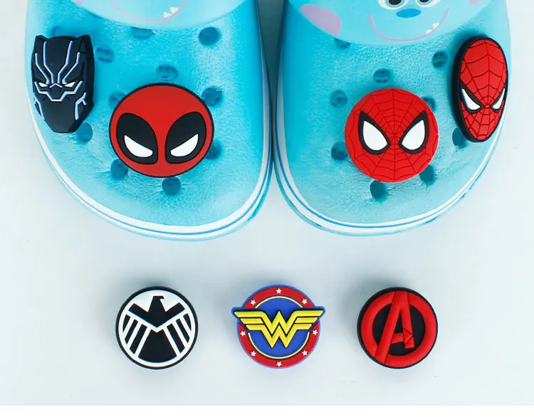

1-7Pc PVC Super Hero Avenger Shoe Charms Shoe accessories Shoe decoration Shoe Buckles Accessories Fit Wristband/Croc JIBZ W4255