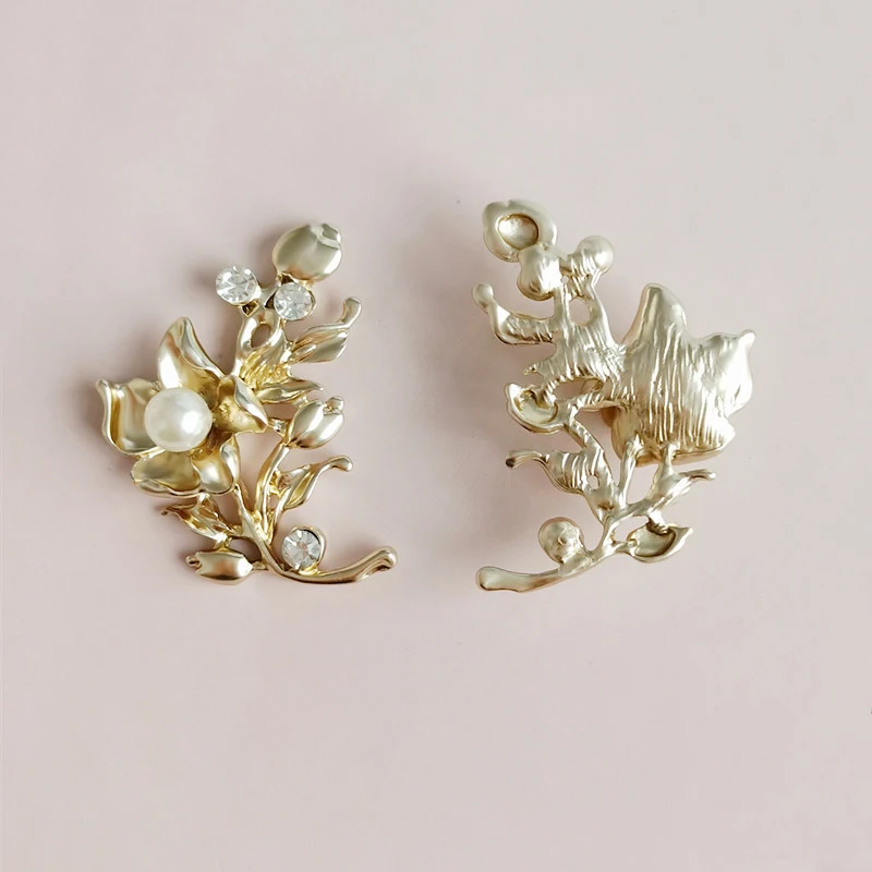 2019New 30 шт. цвета: золотистый с украшением в виде цветов из сплава ветви Кнопка для