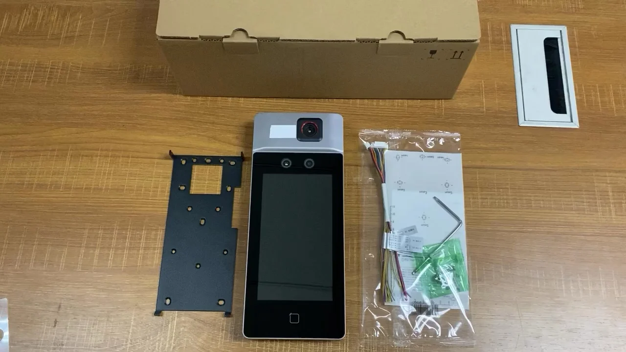 

Original 2GIG Alarm GC3e Security & Home Control 3-1 Kit wireless smart home control systems 2GIG-GC3e-345-K31