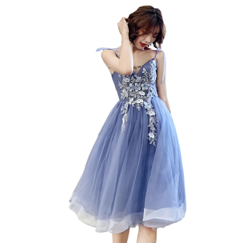 Женское платье на бретельках It's Yiiya синее элегантное с v-образным вырезом и