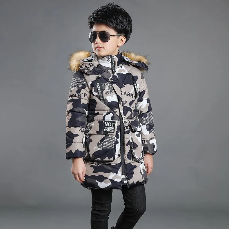 Детский длинный толстый пуховик камуфляжной расцветки зимняя куртка на утином
