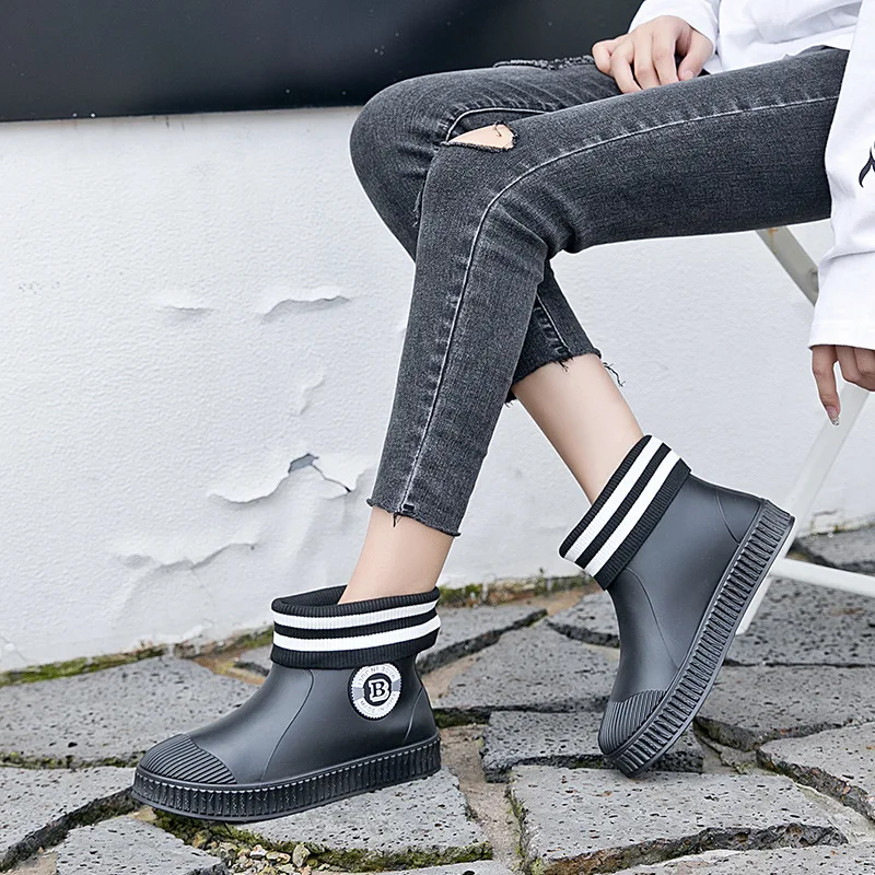 Women Fashion Ankle Rain Shoes Couple Outdoor Light Comfort Work Water Boots Female Winter Non-slip Waterproof Warm Rainboots