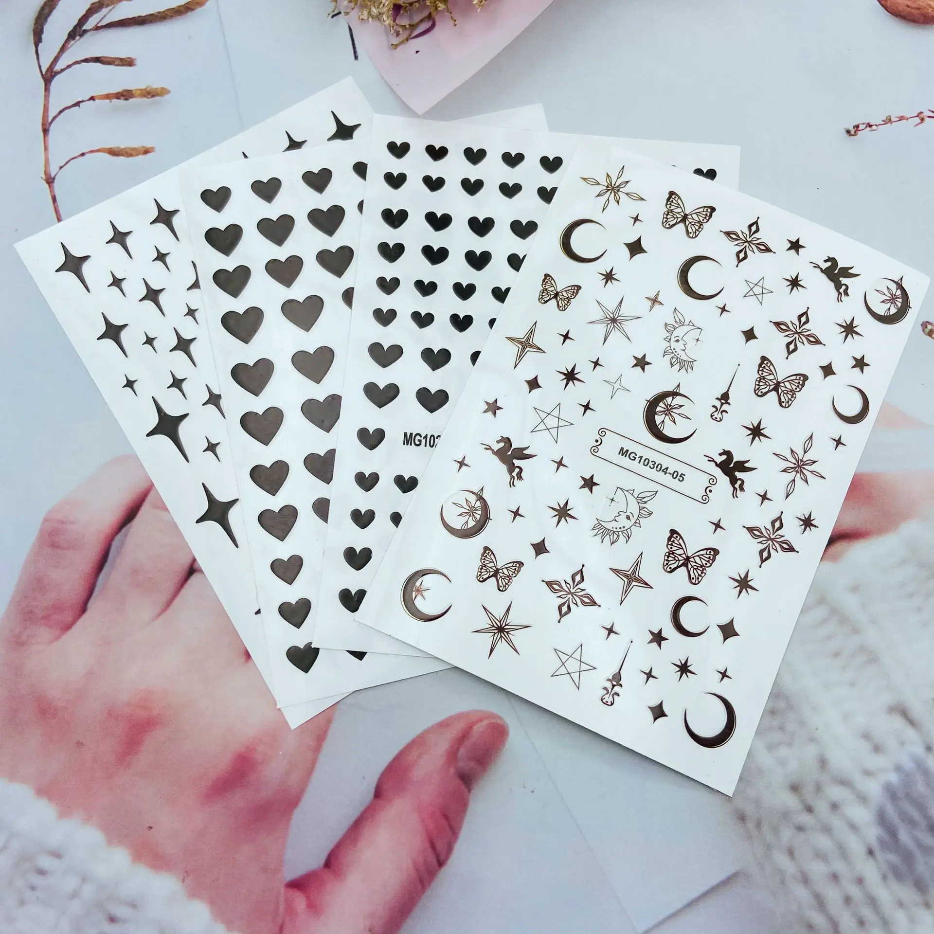 

Star and Moon Pattern Nail Art Sticker Self-adhesive Transfer Decal 3D Slider DIY Tips Nail Art Decoration Manicure Package
