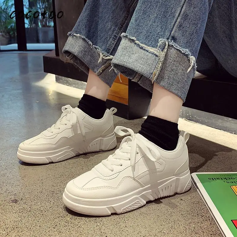 Женские кроссовки в Корейском стиле летние белые на толстой подошве с юбкой