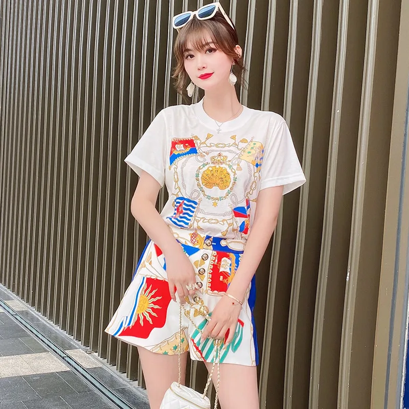 

Fashion New Women Suit High Quality Diamond Short Sleeve T-Shirt + Printed Casual Shorts Party Fashion Summer Two-Piece Set