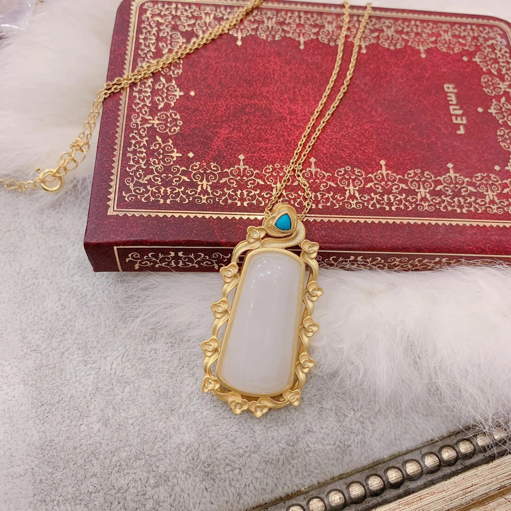 

Self-Retained Retro Style S925 Silver Sandblast Matte Inlaid Hotian Jade Pendant Necklace Simple Fashion Versatile Recommended