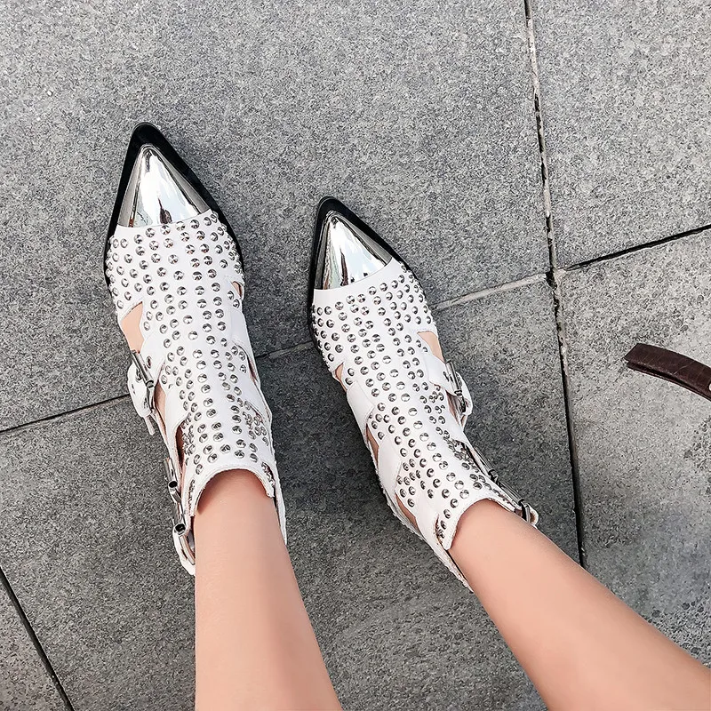 

VERCONAS 2020 Woman Boots Woman Pumps Genuine Leather New Arrival Riverts Metal Decoration Pointed Toe Square Heel Shoes Woman