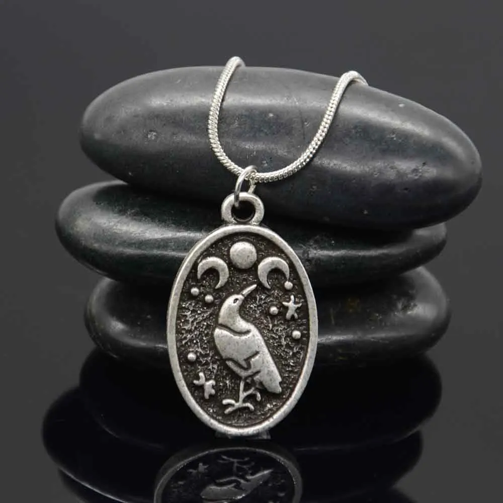 

Wicca Triple Moon Goddess Viking Jewelry Odin Raven Amulet Pentagram Wiccan Pagan Moon Necklace Men Women Jewelery Dropshipping
