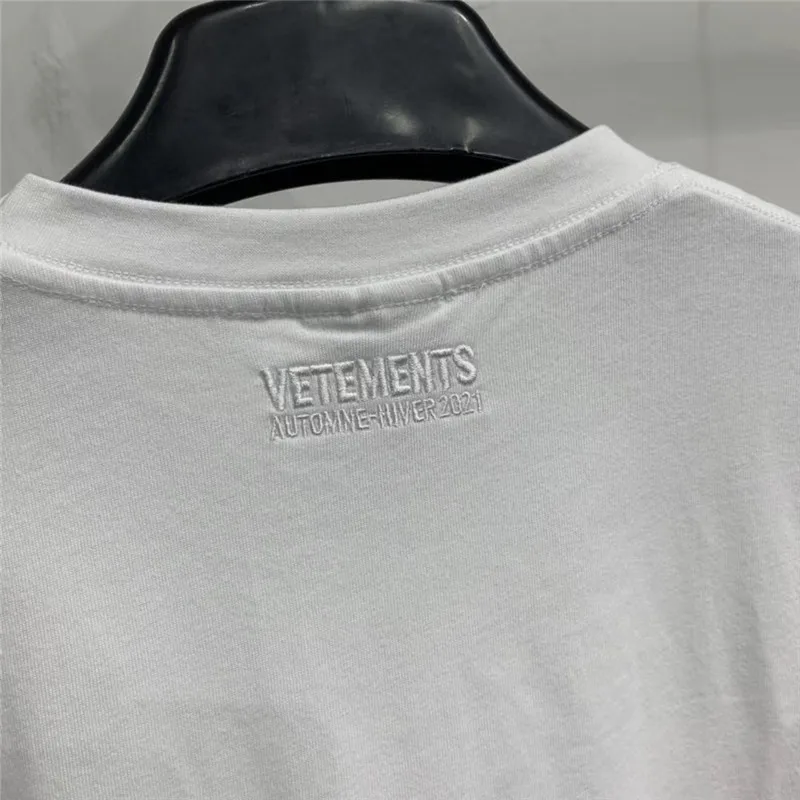 

Back VETEMENTS Front T-Shirt Men Women VETEMENTS T-shirts back collar Tonal embroidered VTM Tee 1:1 Tag VTM Tops