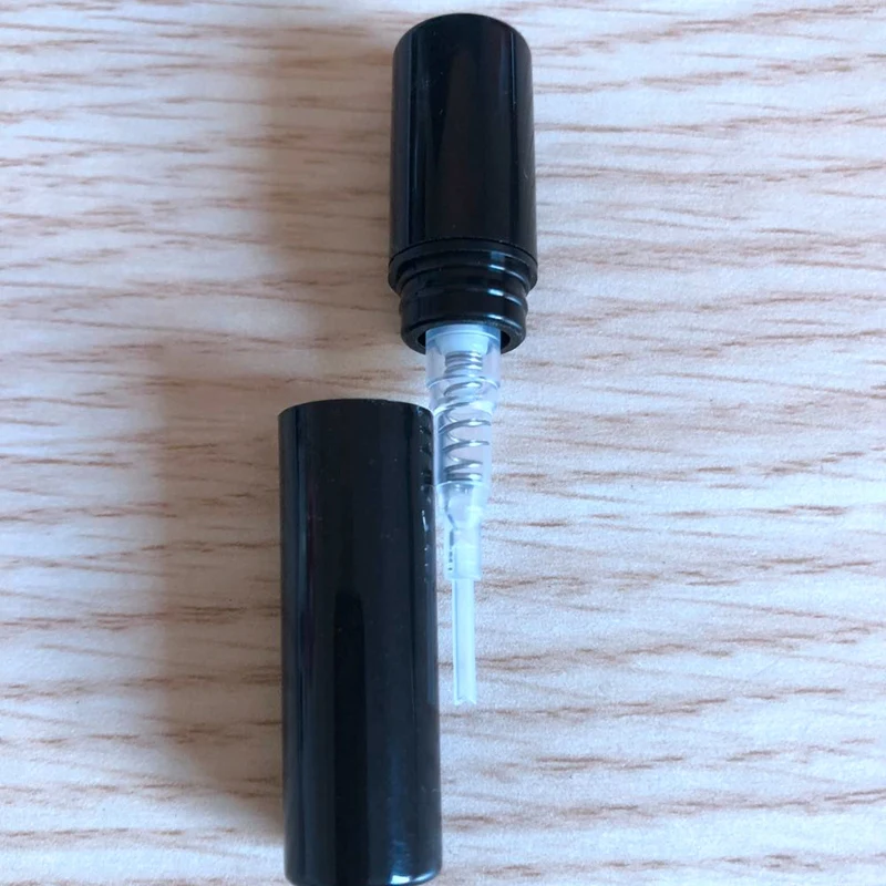 

100Pcs / Lot 2Ml Black Plastic Perfume Spray Bottle Sample Spray Sprayer Atomizer Perfume Bottle