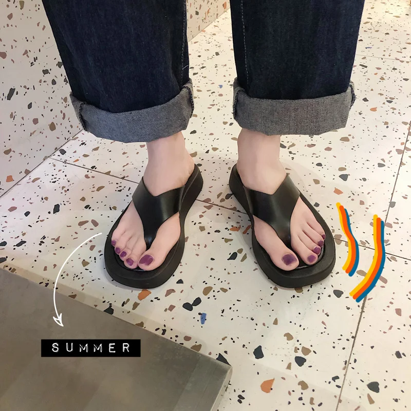 Сланцы женские резиновые шлепанцы на плоской подошве летние сандалии модная