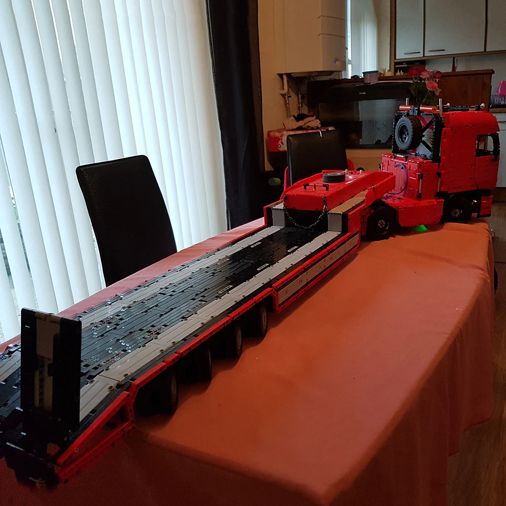 

high-tech Tractor Truck Tower Head MOC-4814 LOWBOY-Trailer Compatible with Lucio's Tractor Truck MOC Building Blocks Bricks Toys