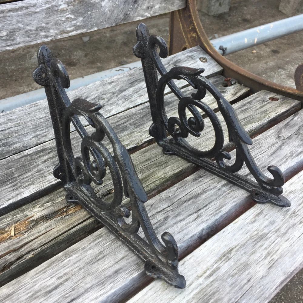 

NEW 1 Pair Cast Iron Leaf Shelf Brackets Wall Bracket Antique Style Decor