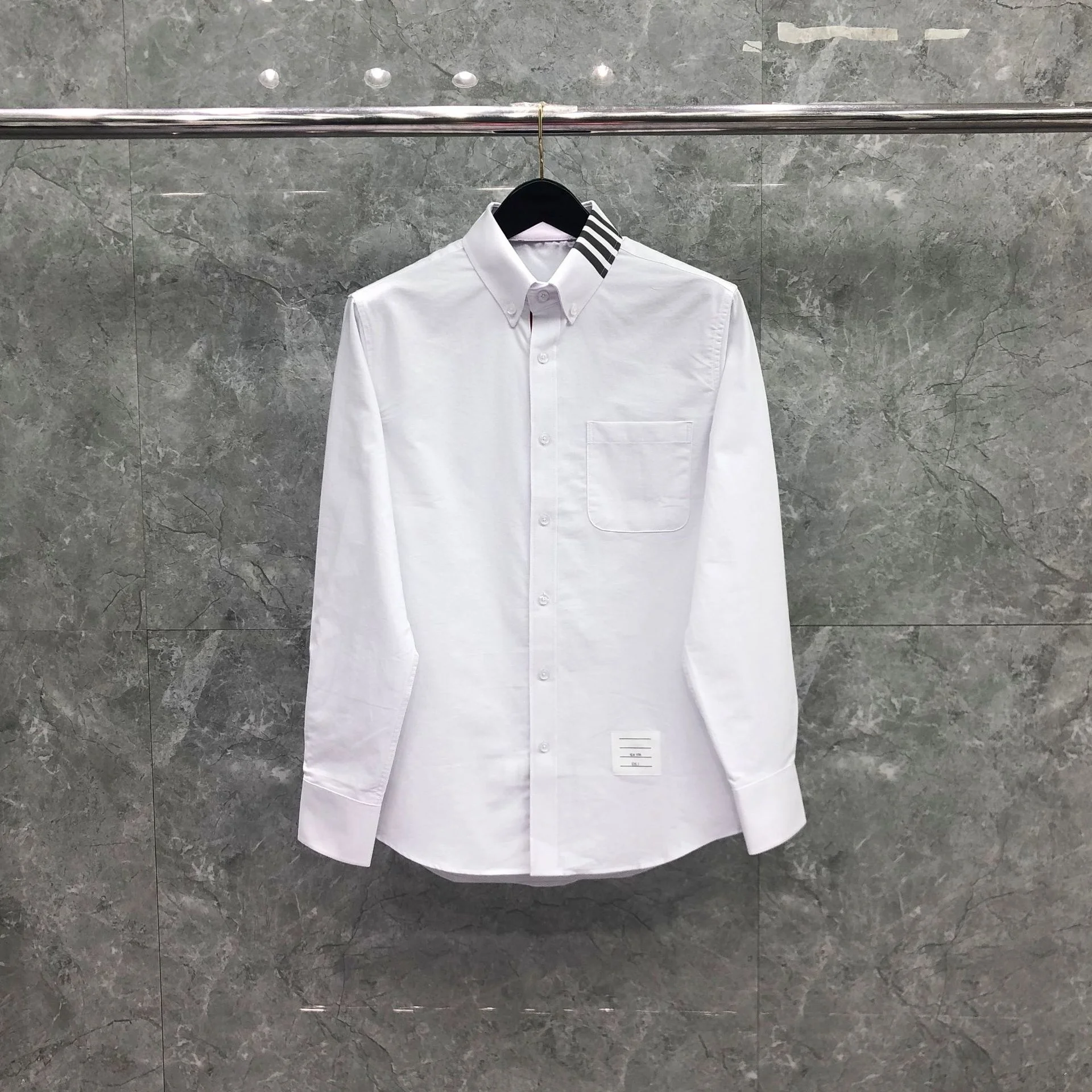 

Рубашка мужская приталенная с длинным рукавом, Повседневная блуза из ткани Оксфорд, однотонная, с отложным воротником, лето-осень, 2022