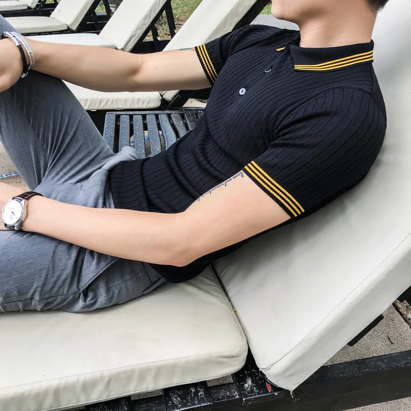 Мужская трикотажная рубашка поло приталенная с отложным воротником и короткими