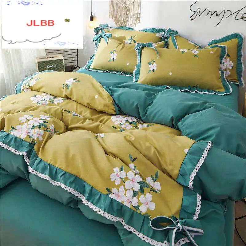 

2020 New Cute Style Pink Lace Bedding Sets 4pcs Geometric Pattern Bed Cover Bed Sheet Pillowcases Cover Set For Girls/Women