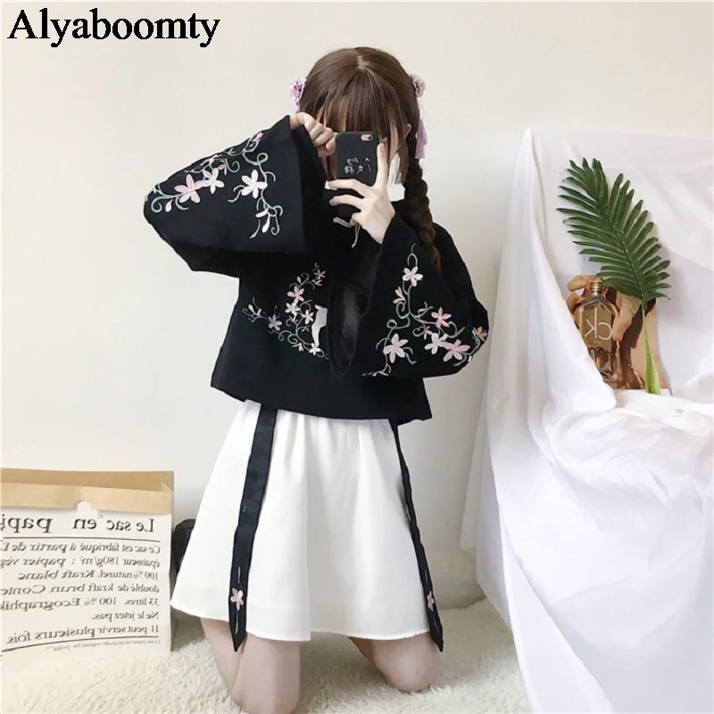 Женский короткий свитшот весна-осень стильная толстовка с капюшоном и цветочной