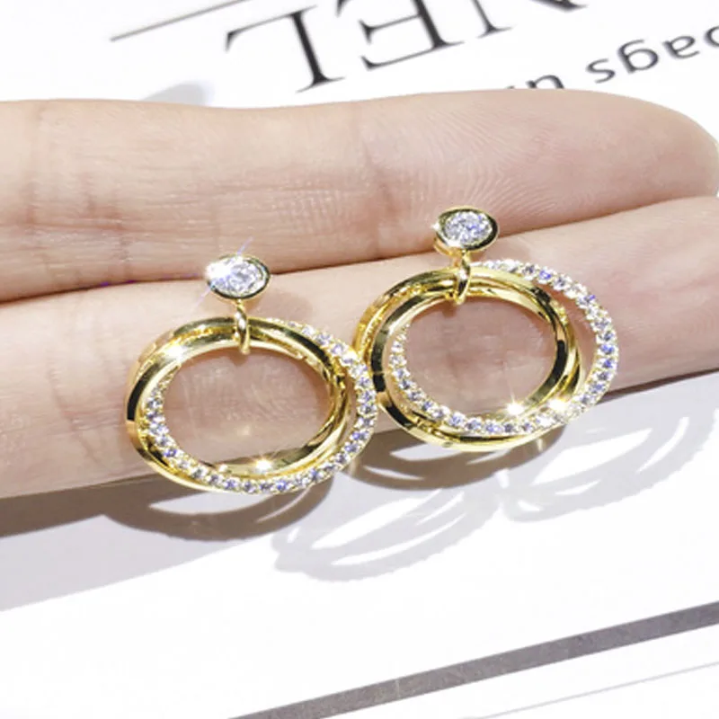 

Fashion Metallic Gold Multiple Small Circle Pendant Earrings 2022 Anti-allergy Jewelry Wedding Party Unusual Earrings for Woman
