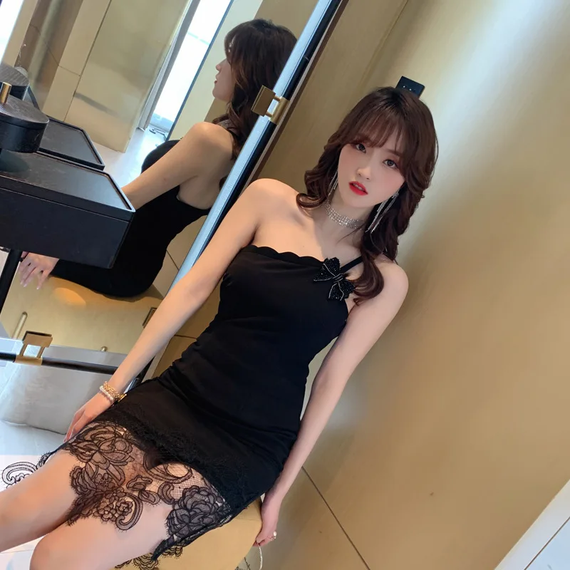 

2021 Spring Suspender Skirt Feminine Temperament Slim One Shoulder Dress with Black Skirt