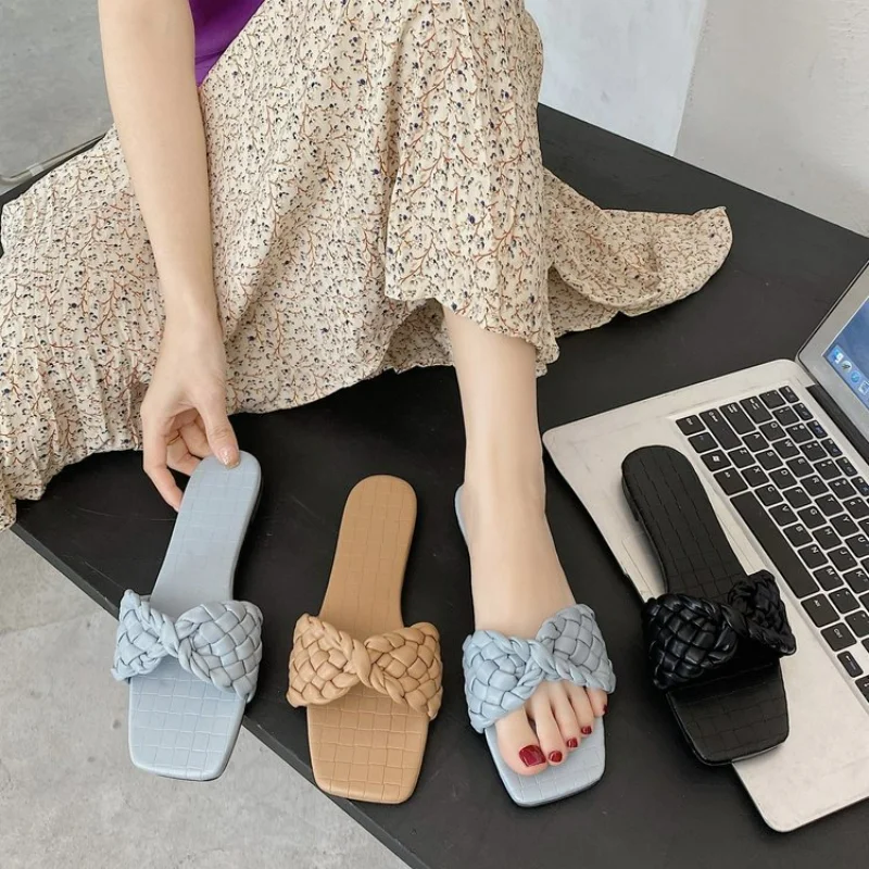 

Женские плетеные тапочки с бантом, лето 2021, Корейская версия нежных туфель на плоской подошве, простые женские туфли, сандалии на плоской по...