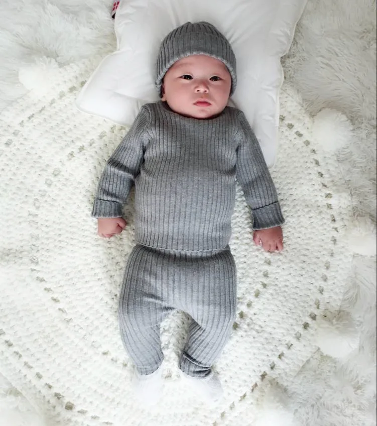 Комплект хлопковой трикотажной одежды для маленьких мальчиков и девочек на