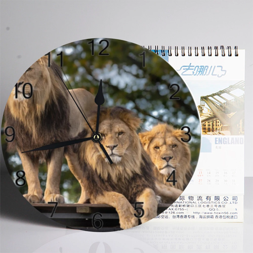 Настенные декоративные часы цифровой циферблат с цифрами и львами беззвучные