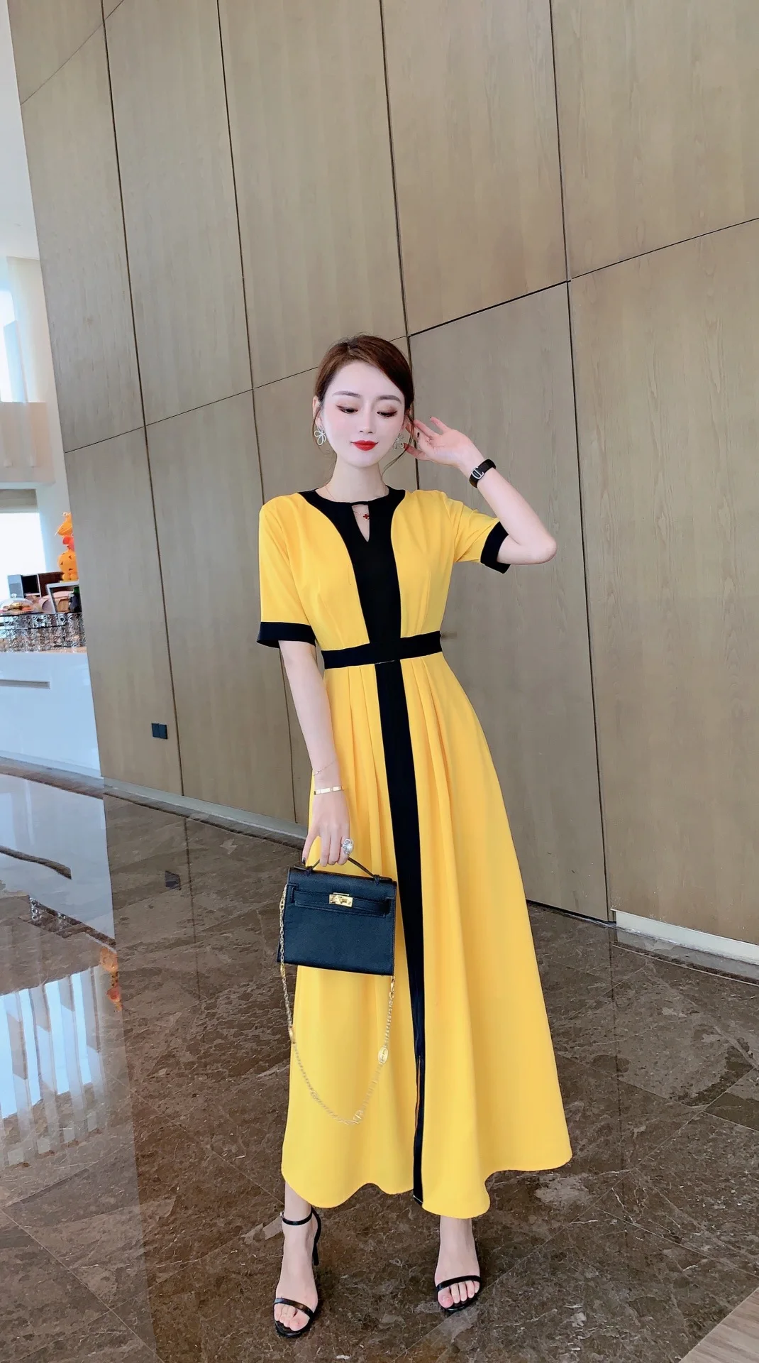 

Fashion age reduction V-neck waist skirt summer dress luxury fashion 2021 new adult dress