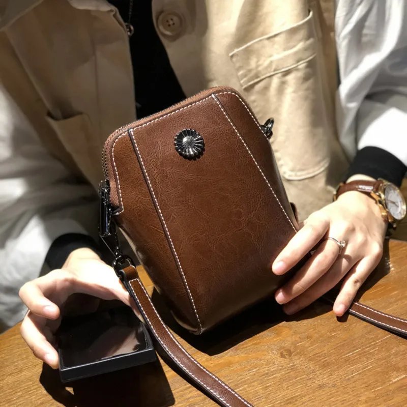 

Volasss Women's Shoulder Bag Oil Wax Cowhide Leather Bag For Women 2020 New Fashion Crossbody Bag All-match Solid Bag Female