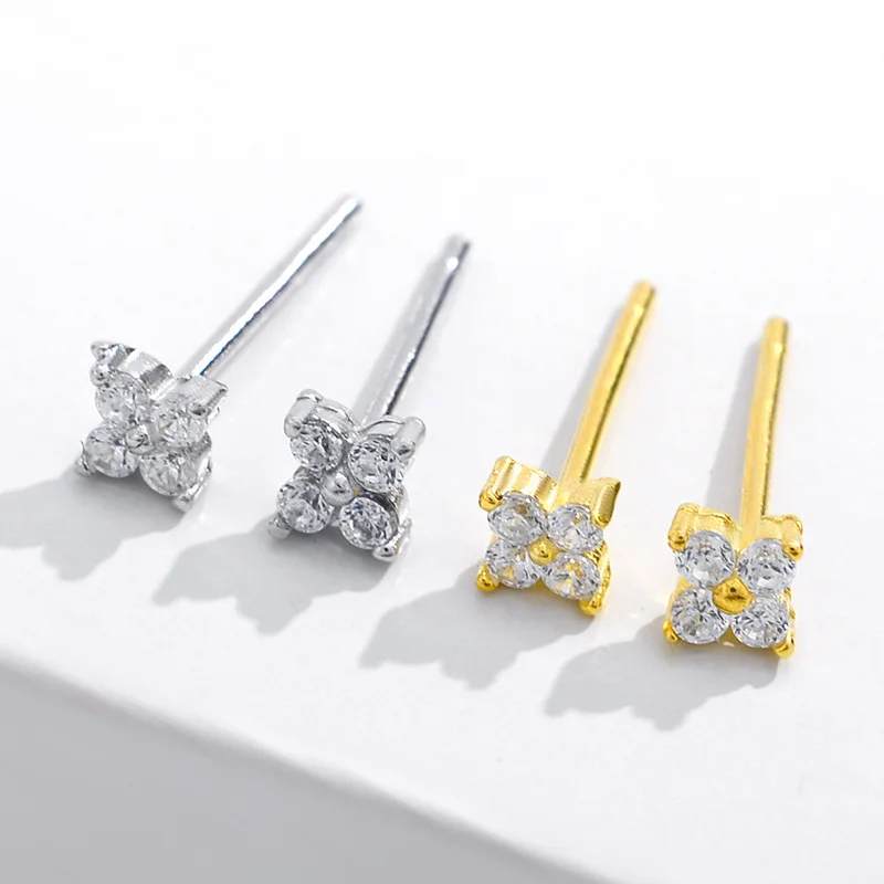 Женские цветочные серьги гвоздики с инкрустацией милые маленькие из фианита