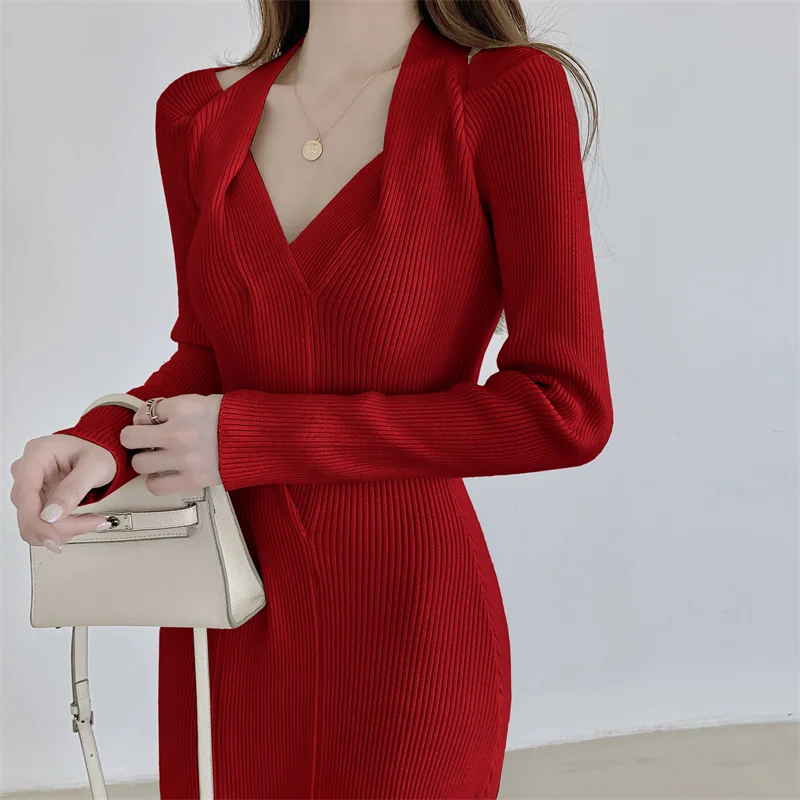 Осеннее длинное стильное платье-свитер с длинным рукавом соблазнительное