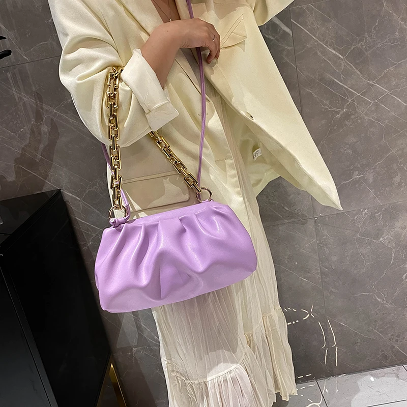 Золотая цепочка сумки на плечо для женщин 2022 однотонная роскошная сумка в форме