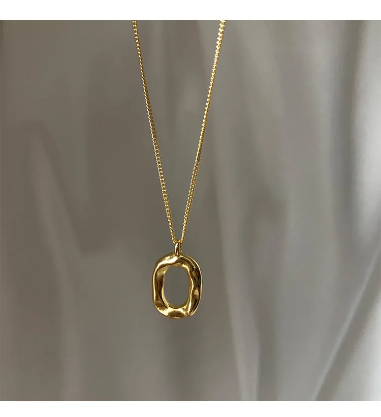 

Women's Japanese and Korean-style Gold-plated Simple Oval Donut Choker Necklace Butterfly Women Accessories Fashion Jewelry