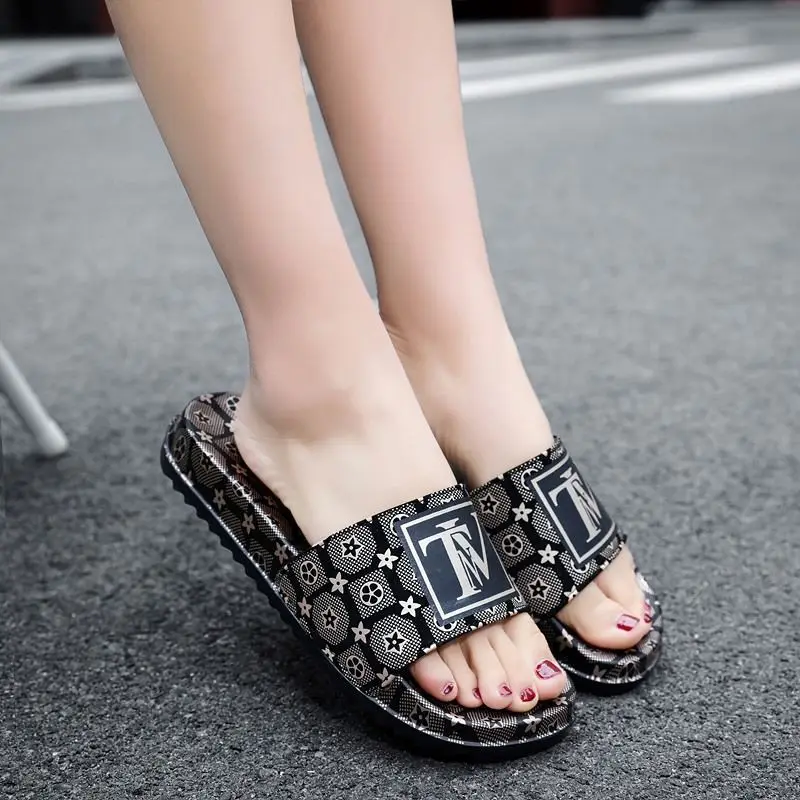 

Men's Slippers Slippers Casual Bathroom Ladies Sandals Outdoor Slippers Soft Bottom Ladies Beach Shoes Black Gold Couple Shoes