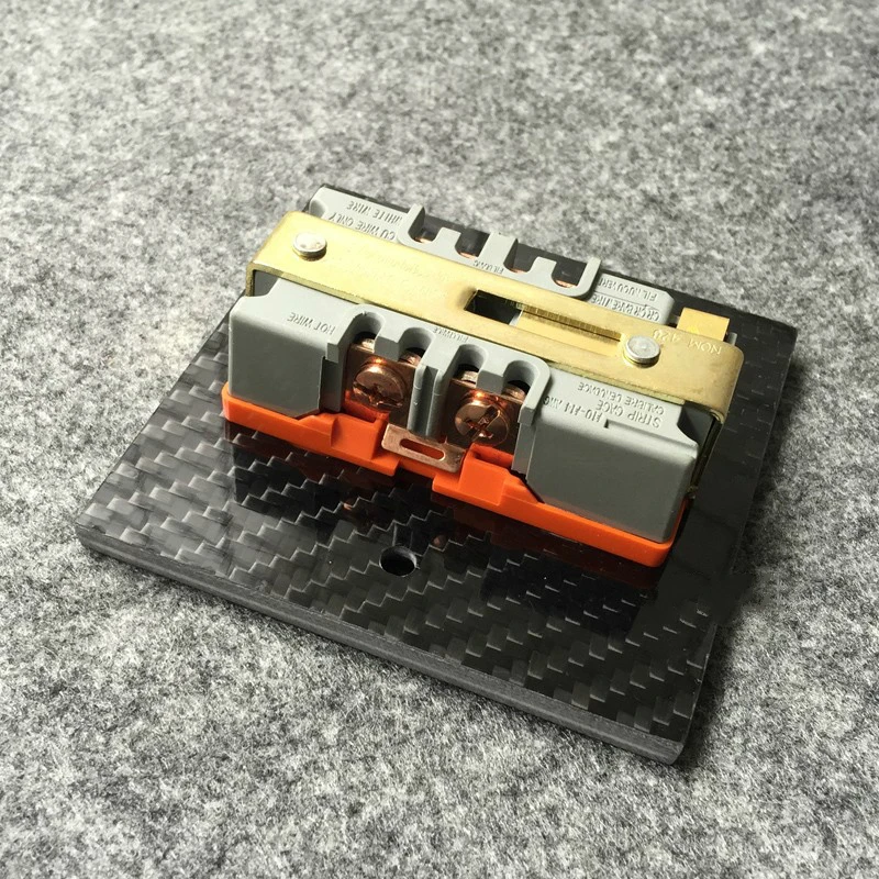 Поставка высококачественных розеток питания HIFI из углеродного волокна розетка