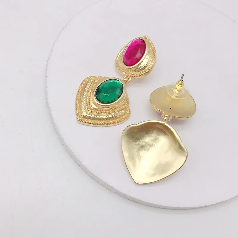 Новые Серьги с драгоценными камнями в форме сердца золотые Винтажные серьги для